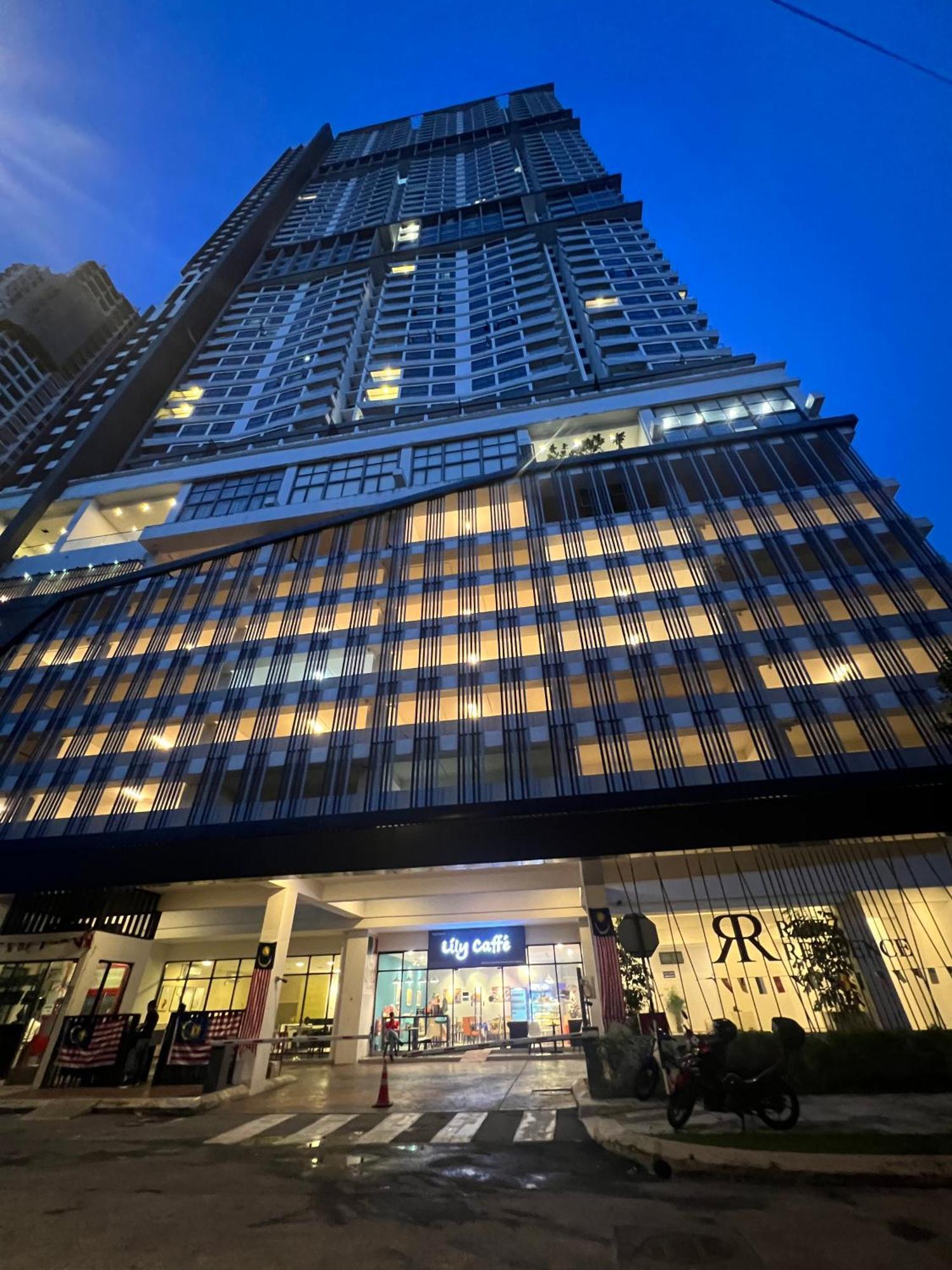 Reizz Residence By Elysium Kuala Lumpur Exterior photo